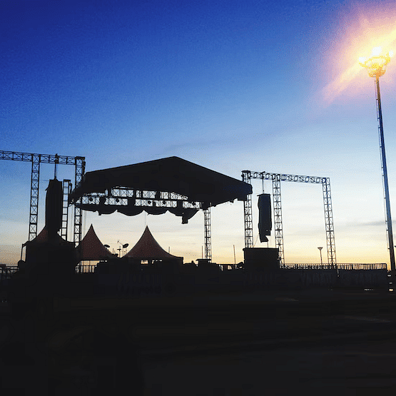 low-angle-view-silhouette-built-structures-against-sky-dusk 1048944-13290114