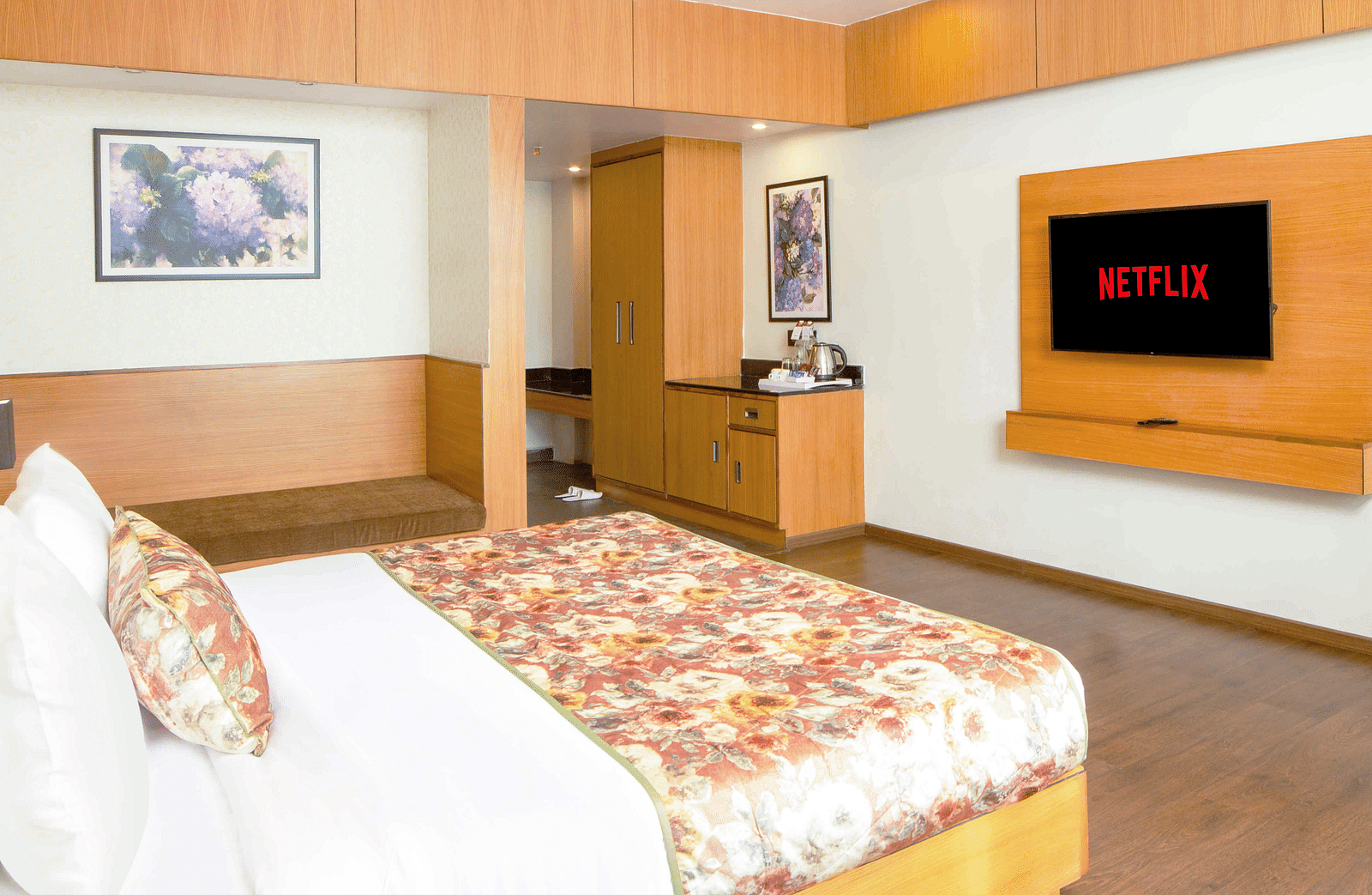 Premium Junior Suite with Sofa Cum Bed View Room1 scsor1